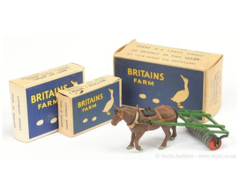 Britains - Farm Series - Set 9504 - Farm Roller with Plastic Horse [Late 1950's Transitional Version], comprising: Grey Secti