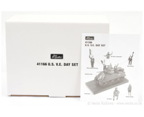 Britains, WWII Range - Set 41166 - American - V.E. Day Set, comprising: Sherman M4 Tank, 2 x U.S. Tank Crewmen, 3 x Civilian 