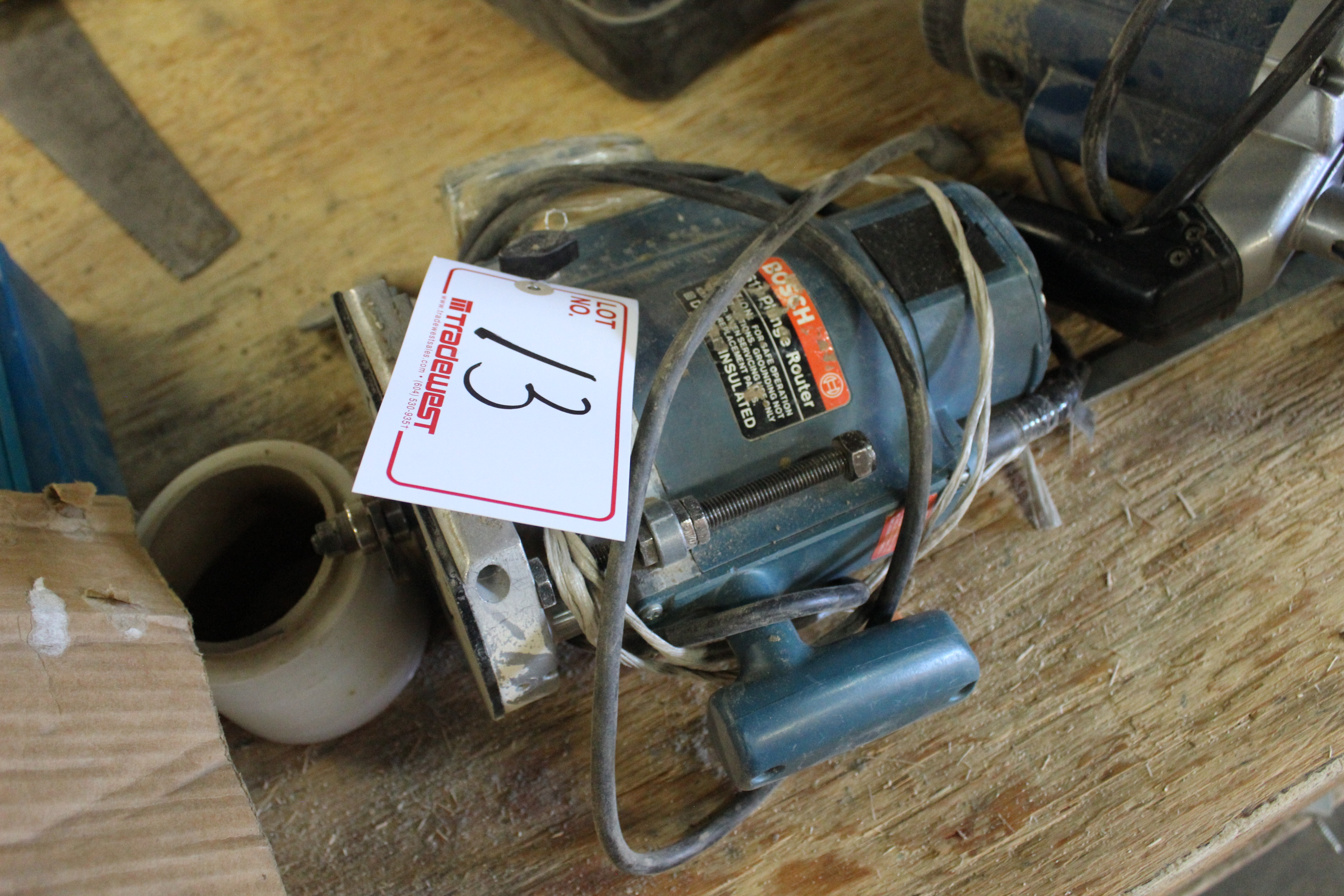 BOSCH 1611 PLUNGE ROUTER