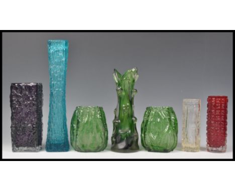 A collection of seven vintage 20th Century studio art glass in the manner of Geoffrey Baxter for Whitefriars to include a kno