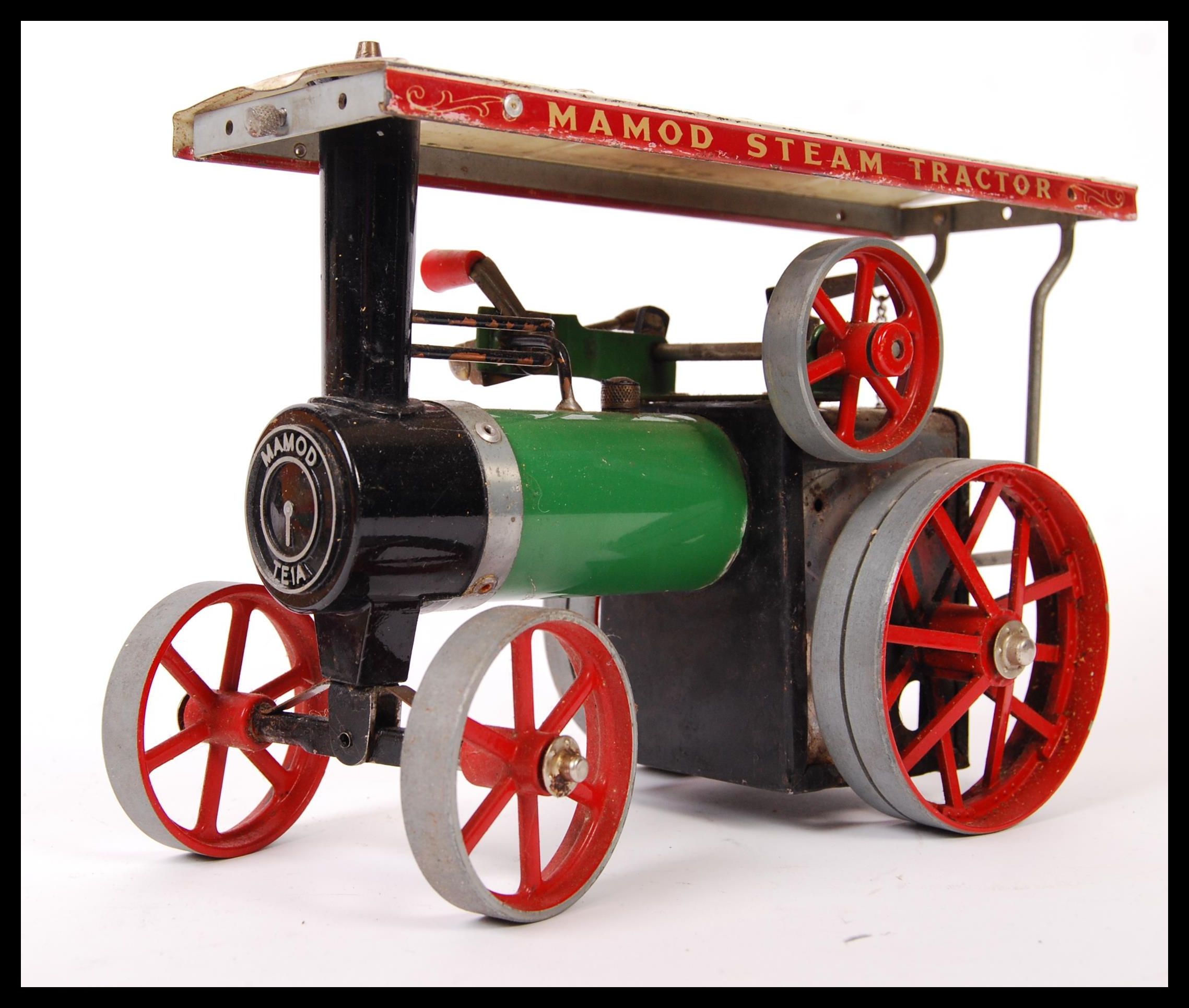 A vintage Mamod made live steam stationary traction engine TE1A. Green ...