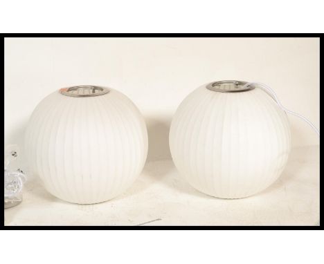 After George Nelson - Bubble ball Light - A contemporary ceiling wall lamp / light fixture. The light consisting of a wire fr