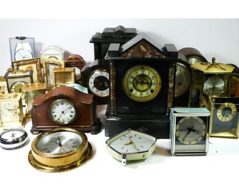 A collection of early 20th century and later mantel and wall clocks, to include bakelite and slate examples, having manual wi