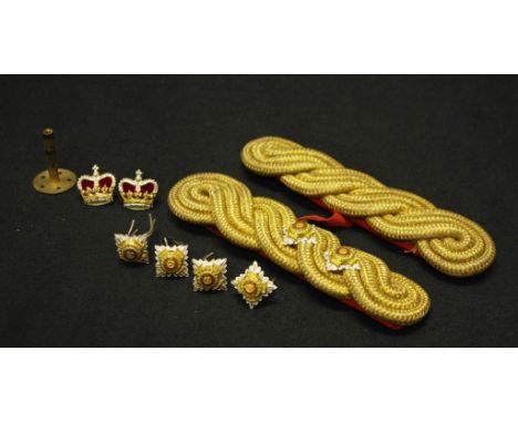 Pair gilt threaded Army epaulettes etc worn on summer and winter ceremonial uniforms by officers from Second Lieutenant to, a