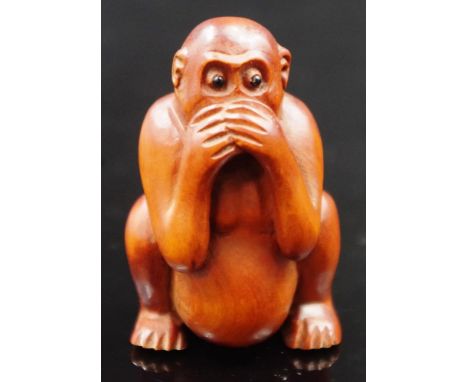 Japanese boxwood monkey netsuke 5cm height approx