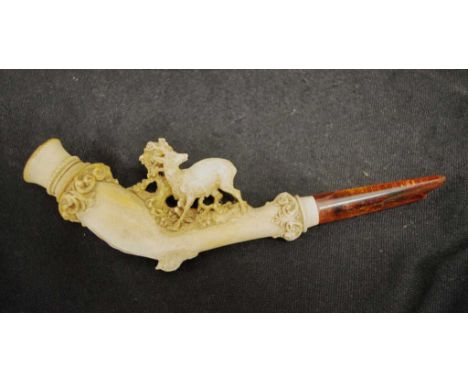 Antique carved meerschaum pipe (mouthpiece damaged), 14.5cm long approx, in original lined case