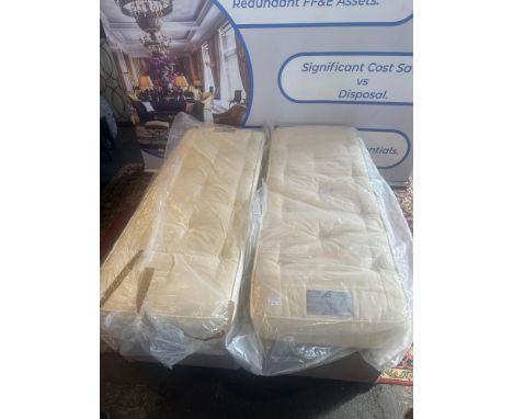 { Option of lots:  16, 16a } Top Brass Zip &amp; Link Divan bed with M Gallery Mattress 160 x 195 cm complete with headboard