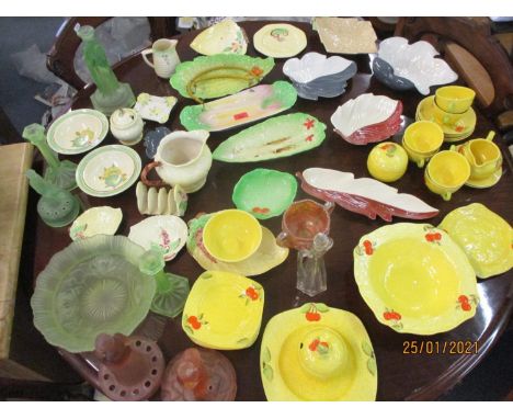 A quantity of Carltonware, Beswick and similar decorative bowls, dishes, jugs and plates A/F to include Carltonware Foxglove 
