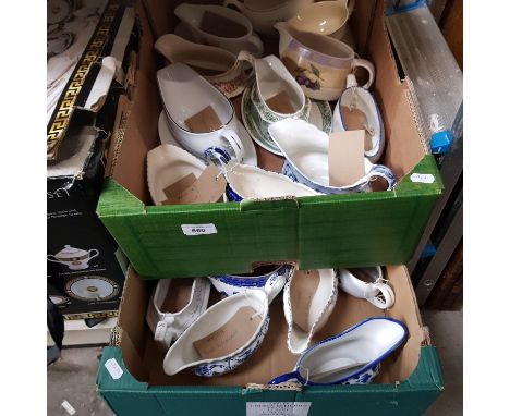 2 boxes of sauce boats including Warwick, Iris, Saraband, Crown Ming, Windsor ware Garden Bouquet, Crown Ducal etc - approx 2