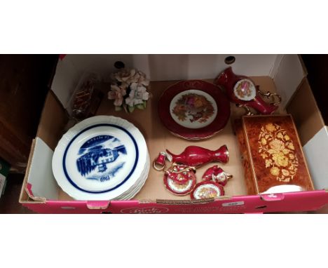 6 quality calendar plates 1969-74 by Richard Ginori depicting Florentine Villas, a Sorrento musical jewellery box, 10 pieces 