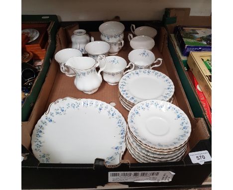 Royal Albert Memory Lane tea set for 8 people - 8 cups, saucers and plates, milk jug, sugar basin and cake plate (27 pieces)