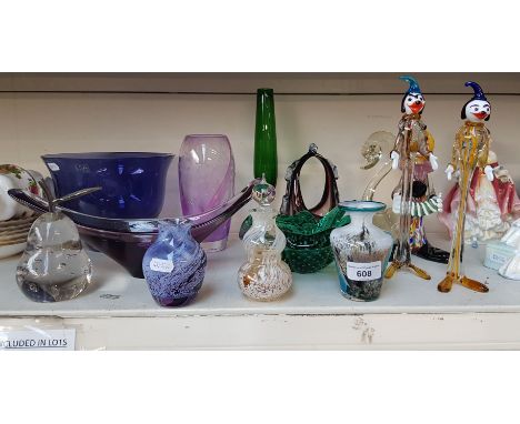 Art glass - 14 items including controlled bubble green bowl, Murano clown, 2 tall thin clowns, Mdina, Caithness etc.