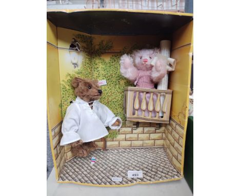 Romeo &amp; Juliet Steiff bears, 653193, in original box with certificate.