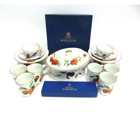 A COLLECTION OF ROYAL WORCESTER 'EVESHAM' PATTERN ITEMS  including a boxed cake plate and cake knife, tureen and cover, set o