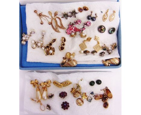 A COLLECTION OF TWENTY EIGHT PAIRS OF EARRINGS  in various metals, including; a pair of 9 carat gold drop earrings; a pair of