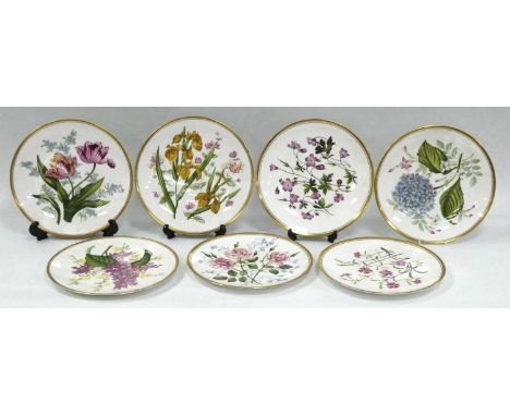 Spode 'Garden Flowers' Collectors Plates, in original boxes. (7).