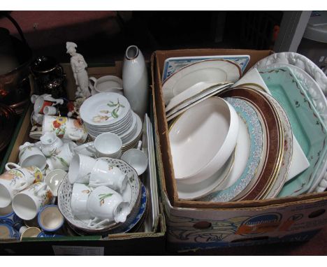 Hutschenreuther 'Viktoria' Tea-ware, Florence figurine, Royal Albert, Royal Doulton, Wedgwood and other meat plates, other ce
