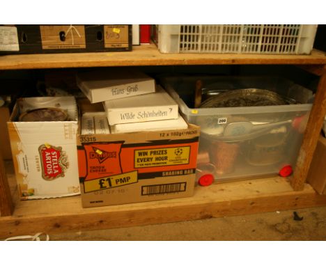 Shelf of assorted picture plates, copper, brass etc.