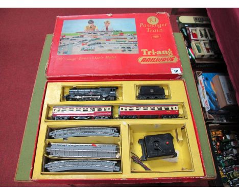 A Boxed Triang Railways #R1 "OO" Gauge Passenger Train Set, comprising of 4-6-2 Locomotive 'Princess Elizabeth', R/No. 46201,