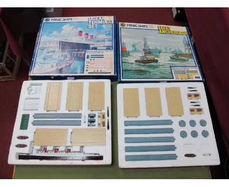 A Boxed Minic Ships #M902 1:1200 Scale Diecast Ocean Terminal Set, in very good condition appears unplayed with and complete,