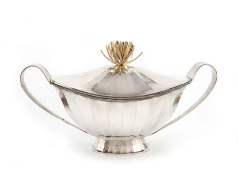 By Leslie Durbin, a modern two-handled silver tureen and cover, London 1979, fluted oval tapering form, spot-hammered decorat