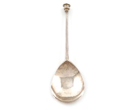 A James I silver Seal-top spoon, by William Cawdell, date letter worn, London circa 1603, fig-shaped bowl, tapering faceted s