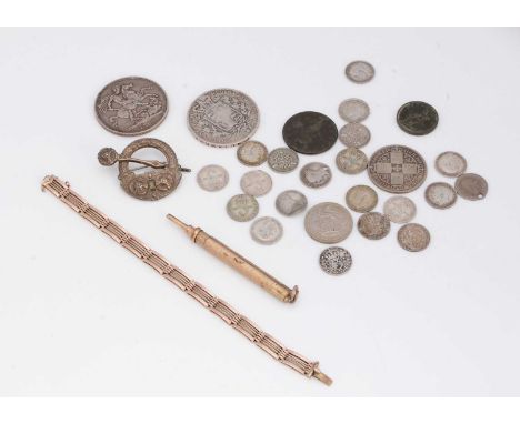 An early 20th century yellow metal bracelet and other collectables, the gate link style bracelet, 11.3g, and 17cm opened, app