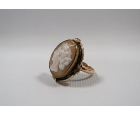 A VINTAGE 9CT GOLD AND BASE METAL CAMEO PORTRAIT DRESS RING, approx weight 6.29 g, ring size NCondition Report:This appears t