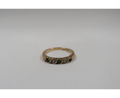 A HALLMARKED 9CT GOLD DIAMOND AND EMERALD ETERNITY RING, approx 1.85 g, ring size K