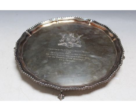 A HALLMARKED SILVER SALVER - LONDON 1971, with presentation engraving and crest relating to the City of Nottingham and the Ro