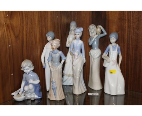 SEVEN LLADRO STYLE FIGURES