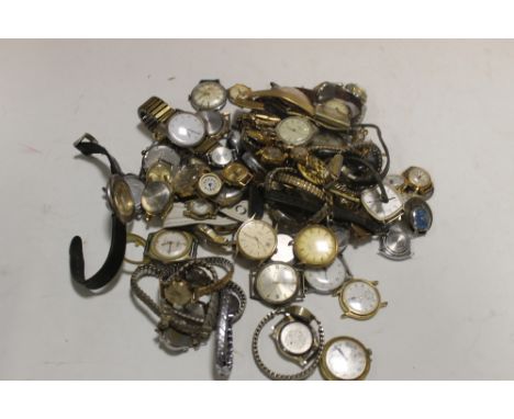 A LARGE QUANTITY OF VINTAGE WRISTWATCHES
