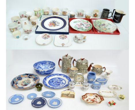 A mixed lot of ceramics to include a group of Wedgwood blue jasperware, an Arthur Shield 'Silver Shield' pattern four piece t