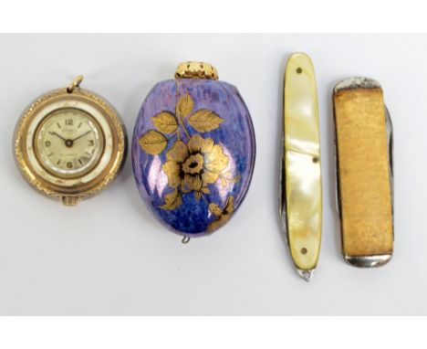Two pen knives, a ceramic vinaigrette and a souvenir Sumrex anti magnetic fob watch (4). 
