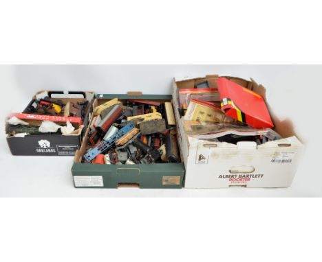 A quantity of loose predominantly Hornby (Meccano, Dublo, etc) 00 gauge model trains, accessories and track furniture (also i