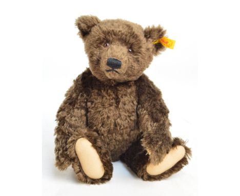 A Steiff Classic 00836 button-in-ear teddy bear with chocolate mohair and growler, length 33cm. 