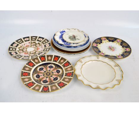 A collection of various cabinet plates including Aynsley, Royal Crown Derby 'Lombardy' example with crimped rim and two Imari