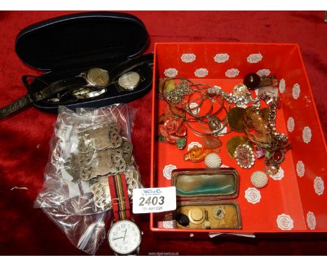 A box of old jewellery and watches, all a/f. to include a pair of shirt studs, silver plated belt, 935 silver brooch, earring