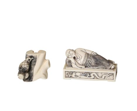 Lot of two netsuke, 1) ivory, a chew on branch of a stump. Signed Goro. H. 2.5 cm. 2) ivory, Rosei lying on a box in which hi