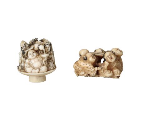 Lot of two netsuke/okimono, 1) Ivory, seven lucky gods on a bowl. H. 4 cm. 2) ivory, five figures holding each other in a cir