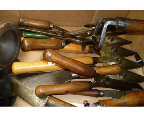 A COLLECTION OF VINTAGE GARDEN TOOLS including; heavy duty wrought iron garden shears, three pairs of hedge cutting shears, v