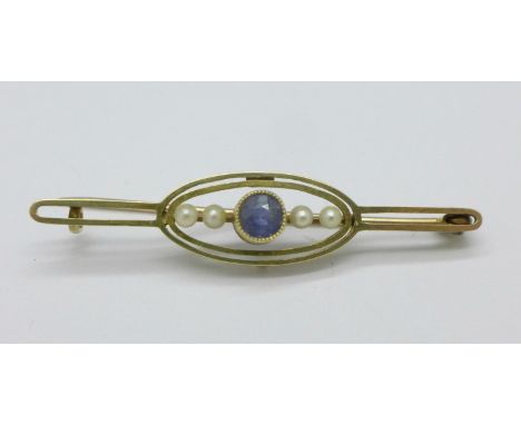 A 15ct gold, sapphire and pearl brooch, 2.4g