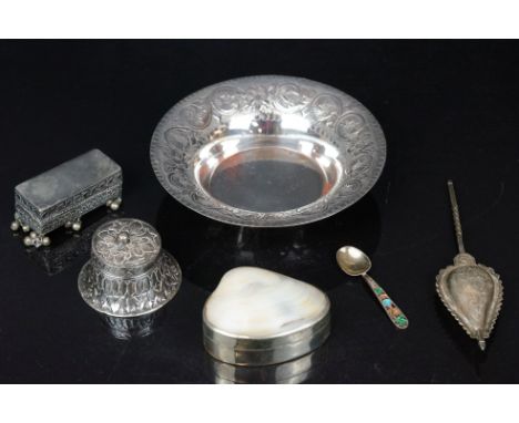 A mixed lot of Indian silver &amp; white metal to include a coaster, shell box etc.. 