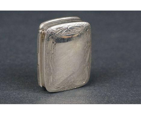 Silver pillbox with etched engraving 