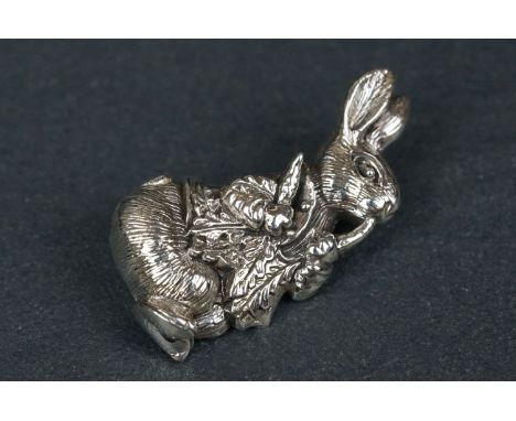 Silver Peter Rabbit style brooch 