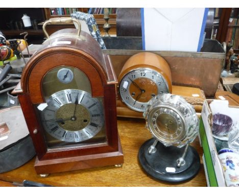 A REPRODUCTION GEORGIAN STYLE MAHOGANY MANTEL CLOCK and two mantel clocks