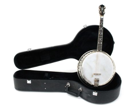 Good Fairbanks 'Tubaphone Little Wonder' short scale tenor banjo circa 1918, made by Vega, stamped on the perch rod Fairbanks