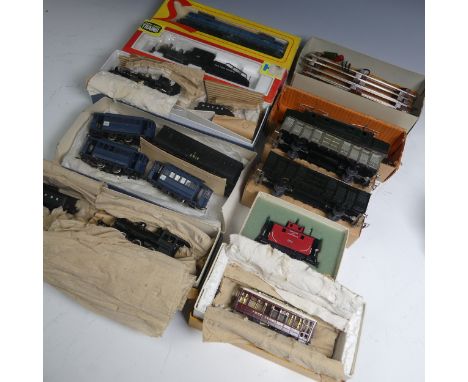 Rivarossi 'H0' gauge 4-piece train set, boxed, together with six various 'H0' locomotives, including&nbsp;Life-Line Trains, 0