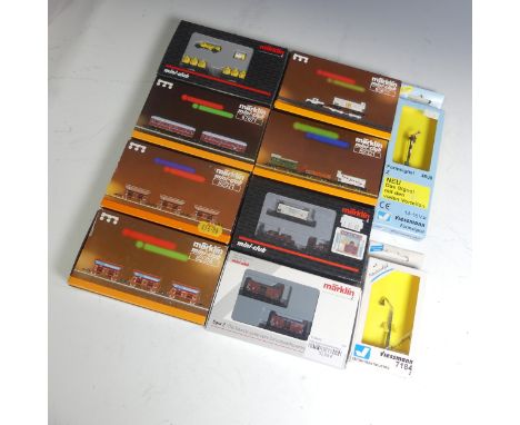 Marklin Mini-Club “Z” gauge, eight freight/transport sets: 82321, 82369, 82371, 82374, 86581, 86602, 86615, and 87671, togeth