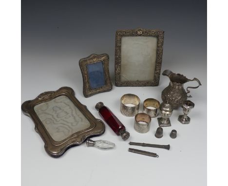 A Victorian silver mounted double ended ruby glass Scent Bottle, both sides with unmarked hinged covers, one with stopper, 13